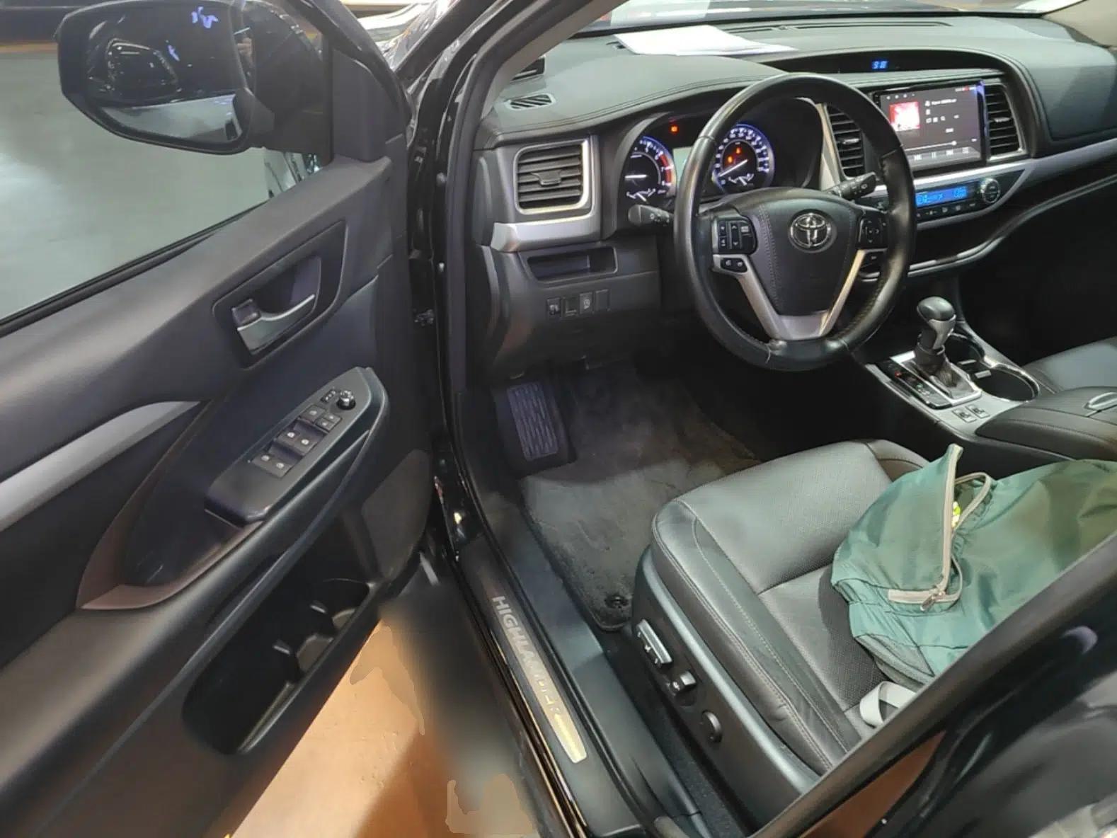 Used Toyota Highlander 2015 2.0T Four-Wheel Drive Luxury Edition 7-Seater — миниатюра 18