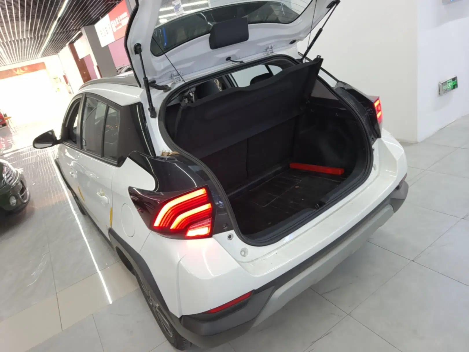 Used Toyota YARiS L Zhi Xuan 2022 X-Trail 1.5L CVT Prestige Edition — миниатюра 4