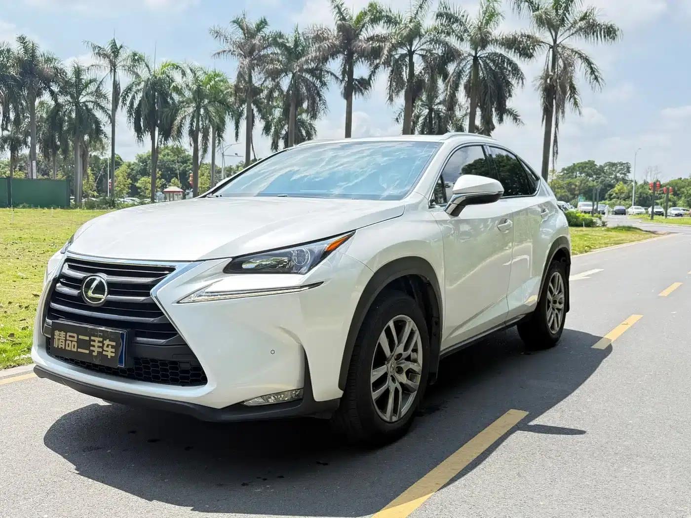 Lexus NX 2015 200t AWD Sport Edition — миниатюра 1