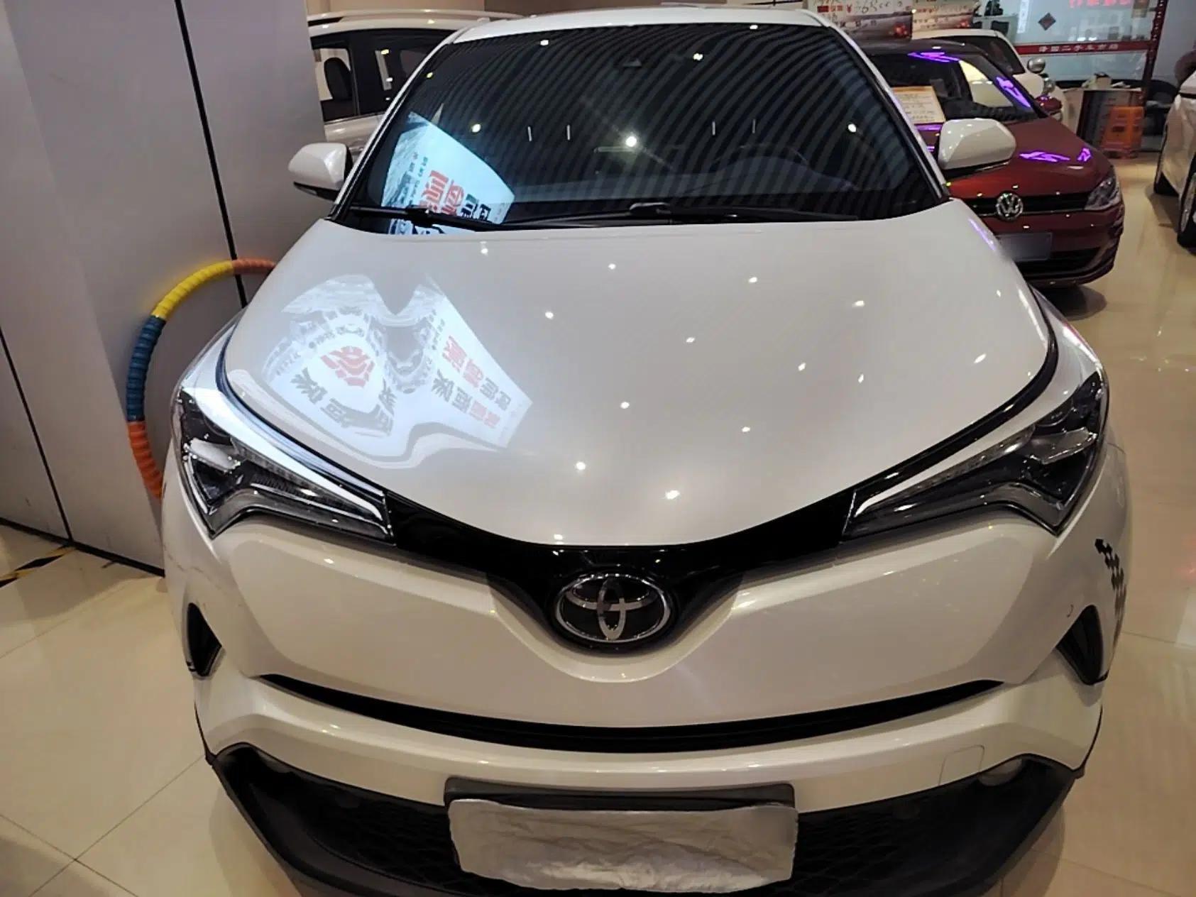 Used Toyota C-HR 2018 2.0L Luxury Sunroof Version China V Emission Standard — миниатюра 2