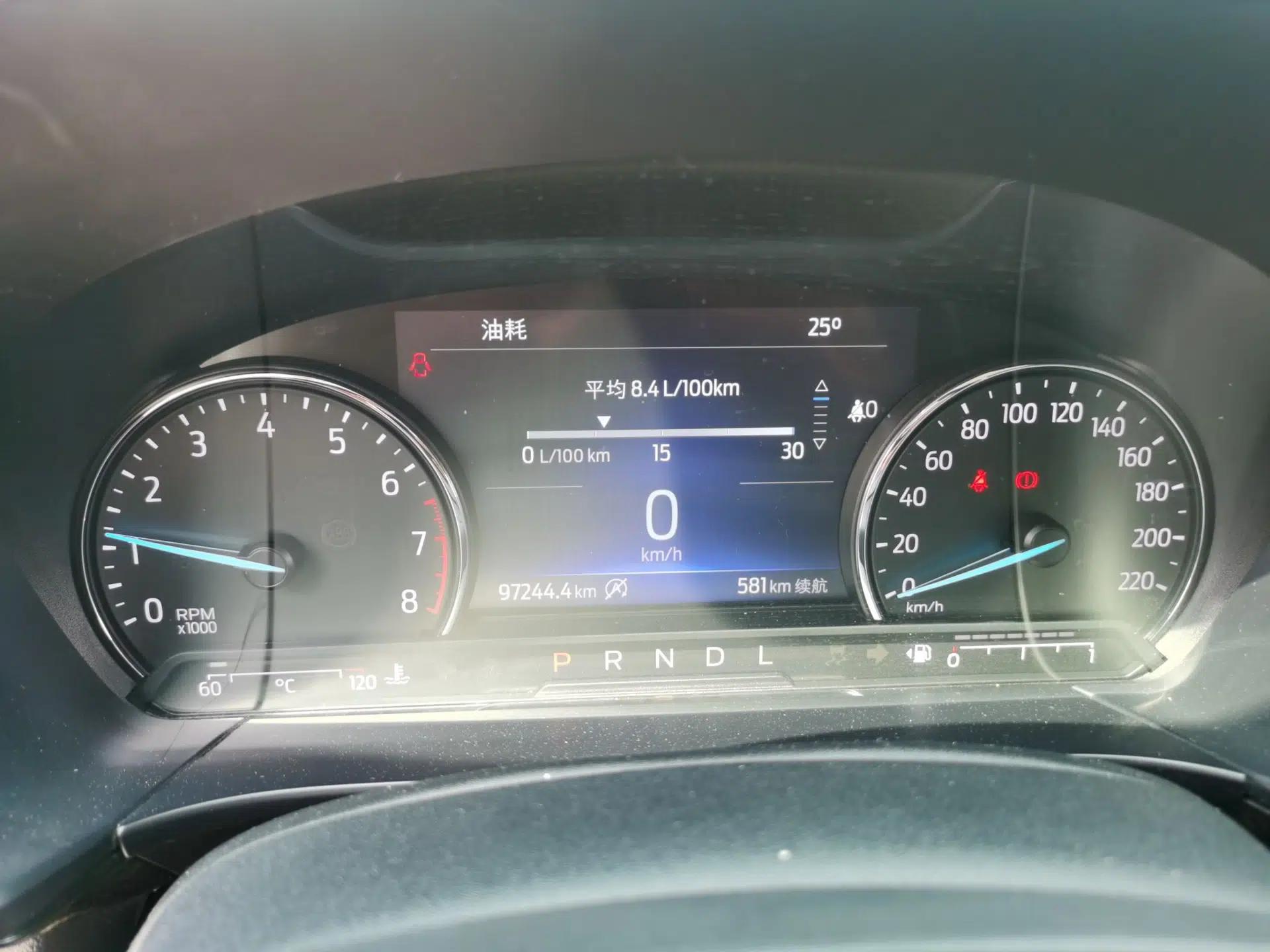 Used Ford Escape 2020 EcoBoost 245 Four-Wheel Drive Titanium Edition — миниатюра 11