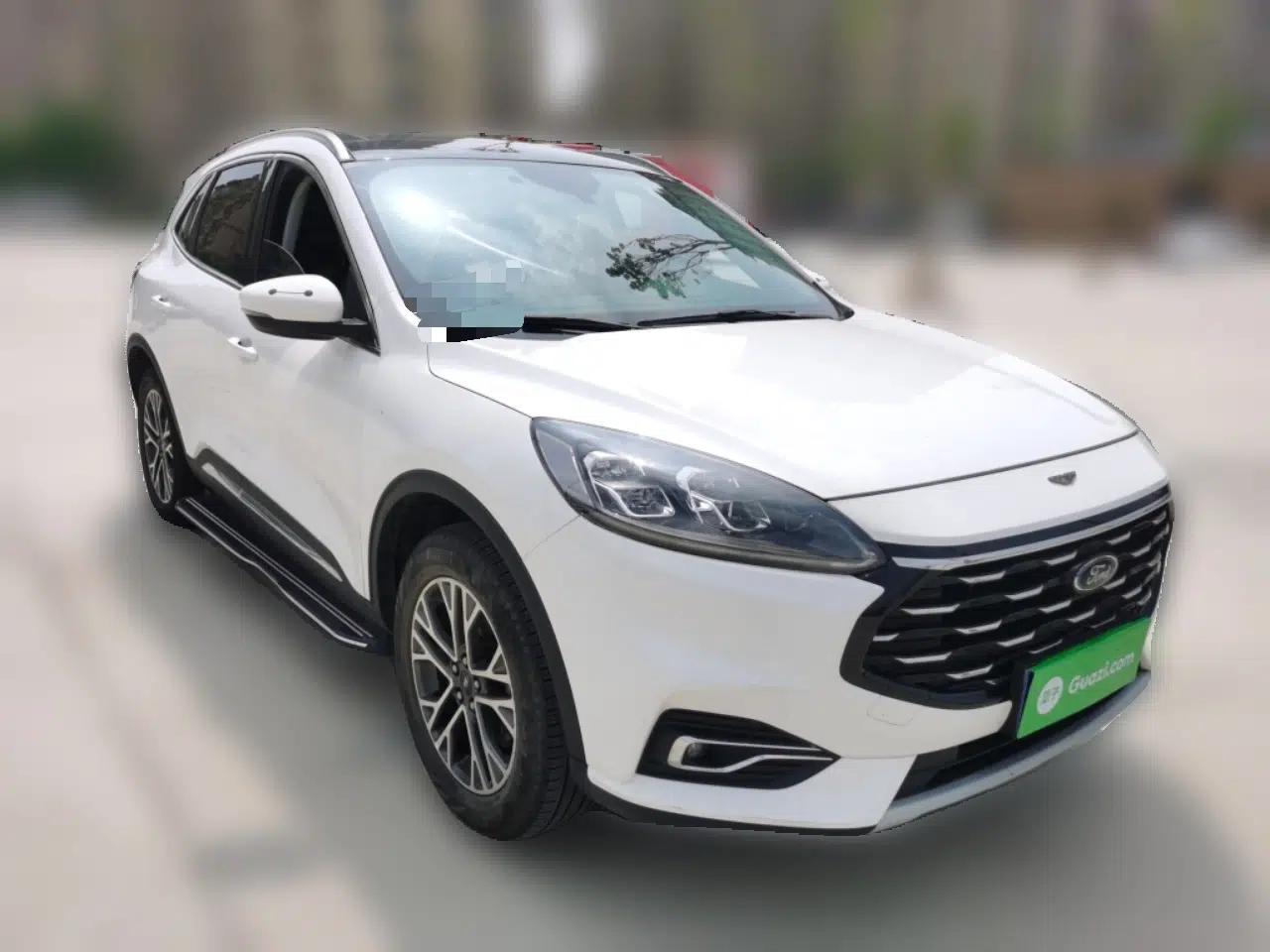 Used Ford Escape 2020 EcoBoost 245 Four-Wheel Drive Titanium Edition — миниатюра 3