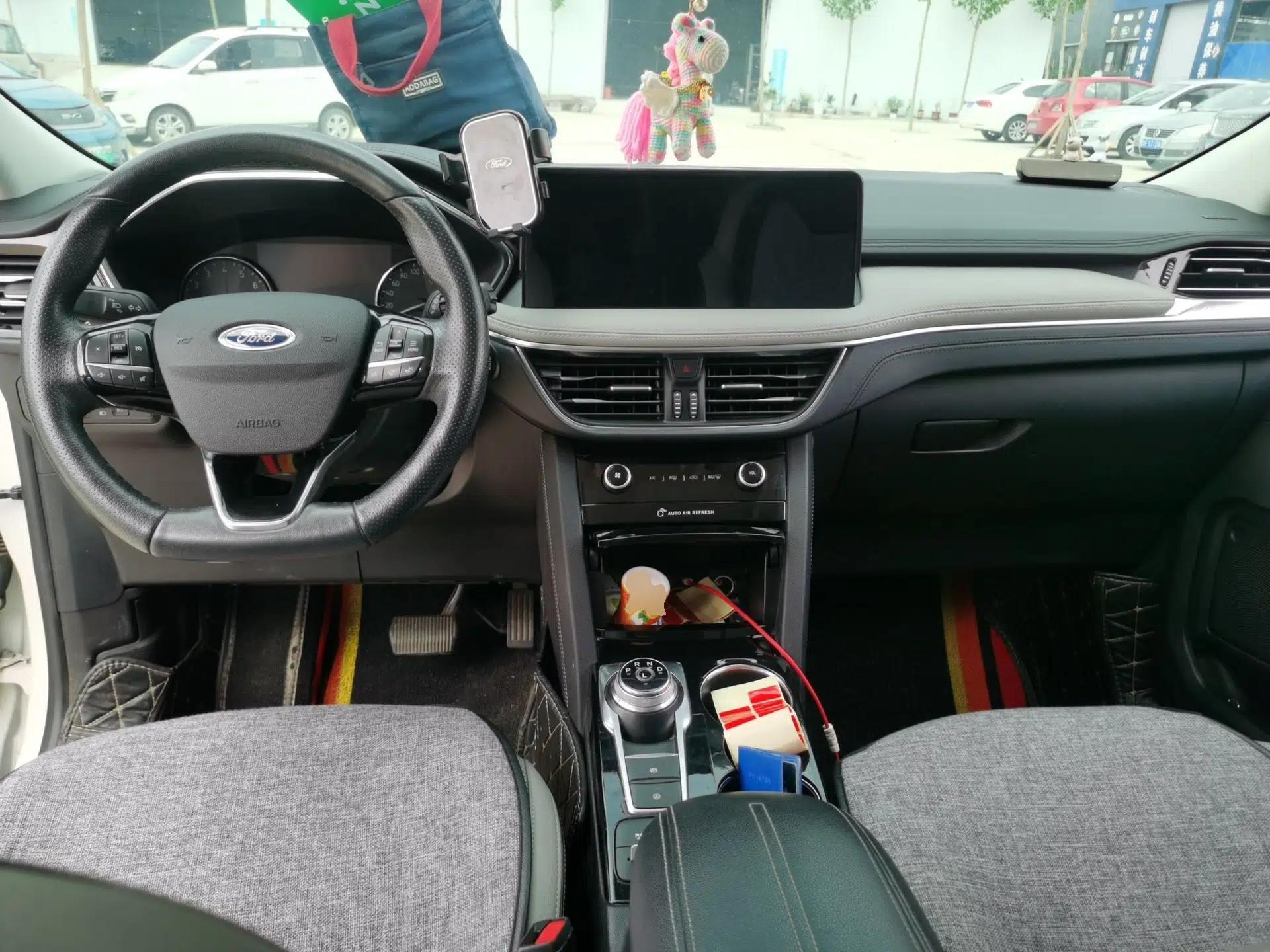 Used Ford Escape 2020 EcoBoost 245 Four-Wheel Drive Titanium Edition — миниатюра 9