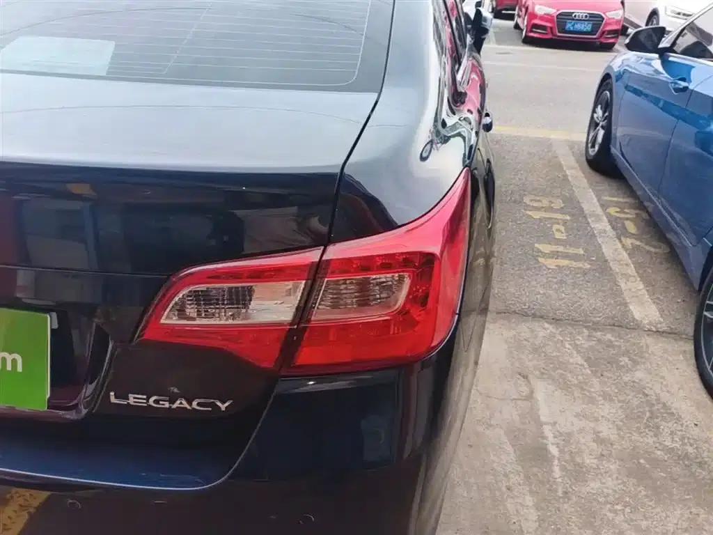 Legacy 2020 Facelift 2.5i AWD Fashion Edition — миниатюра 8