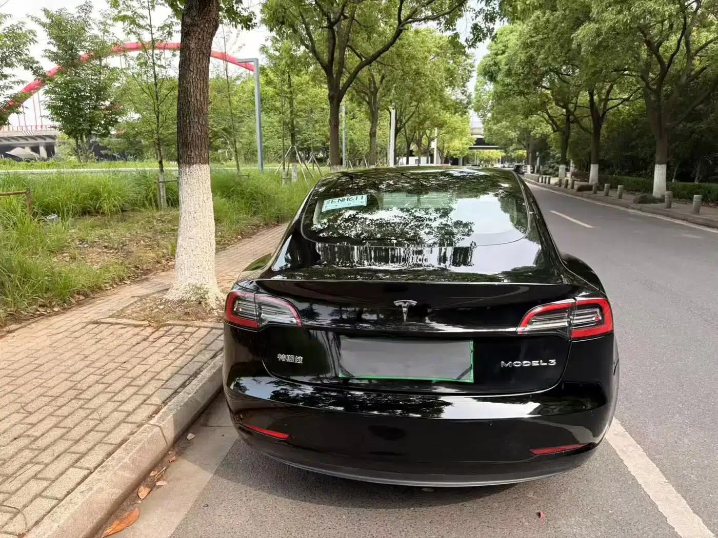Model 3 2022 Rear-Wheel Drive — миниатюра 4