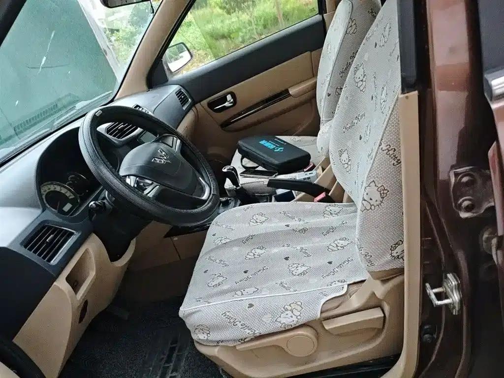 Wuling Hongguang 2014 1.5L S Luxury Edition — миниатюра 8