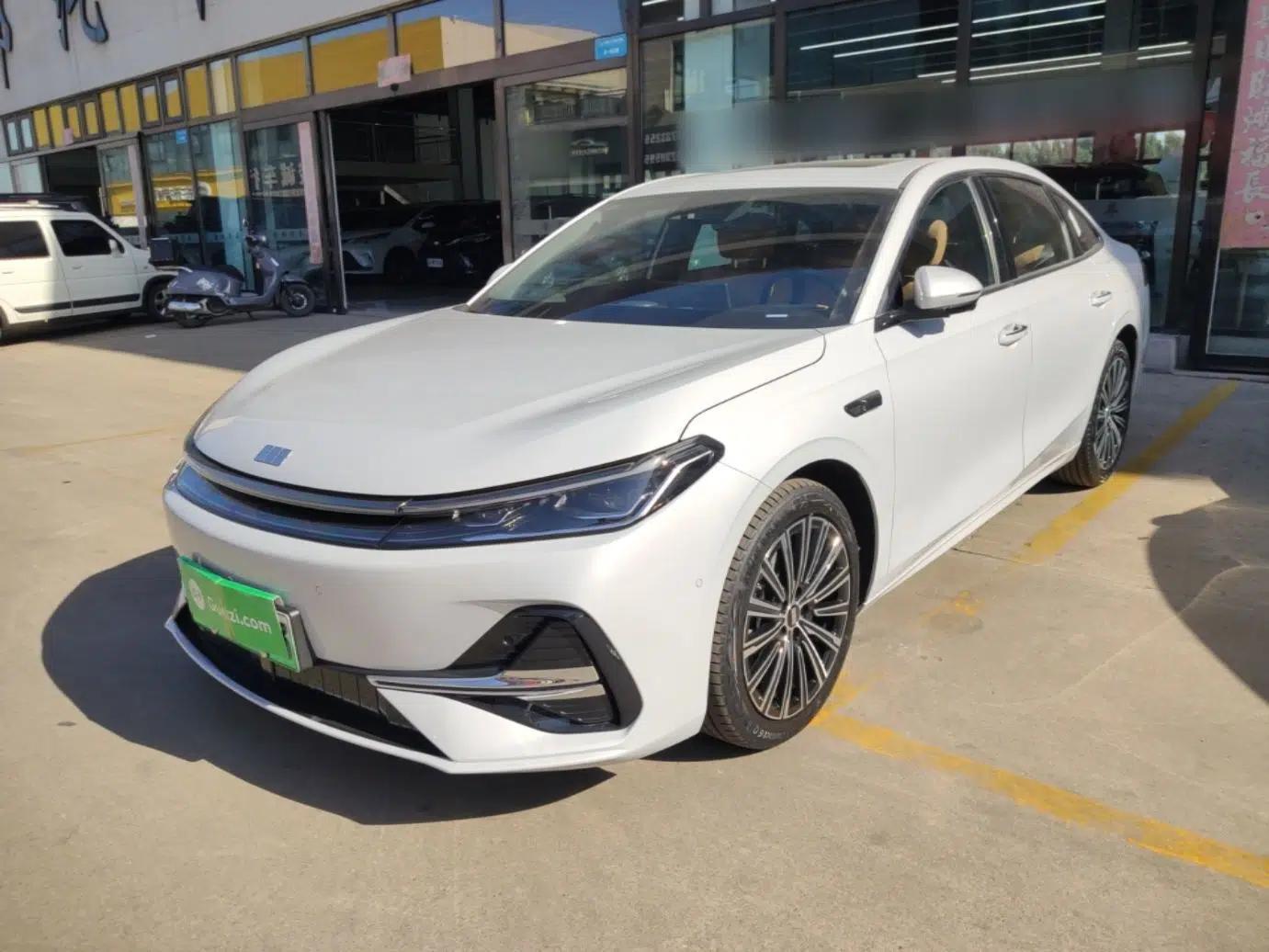 Used Geely Galaxy A7 2025 Model EM-i 150km Starship Edition — миниатюра 1