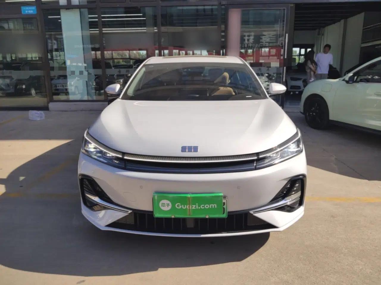 Used Geely Galaxy A7 2025 Model EM-i 150km Starship Edition — миниатюра 2