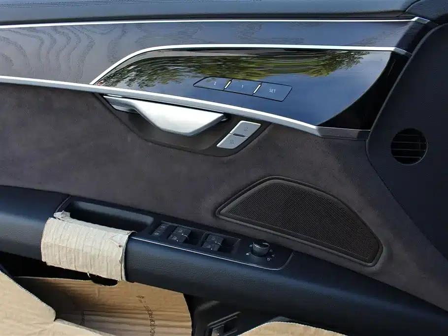 2023 Audi A8 A8L 50 TFSI quattro Premium Edition — миниатюра 5