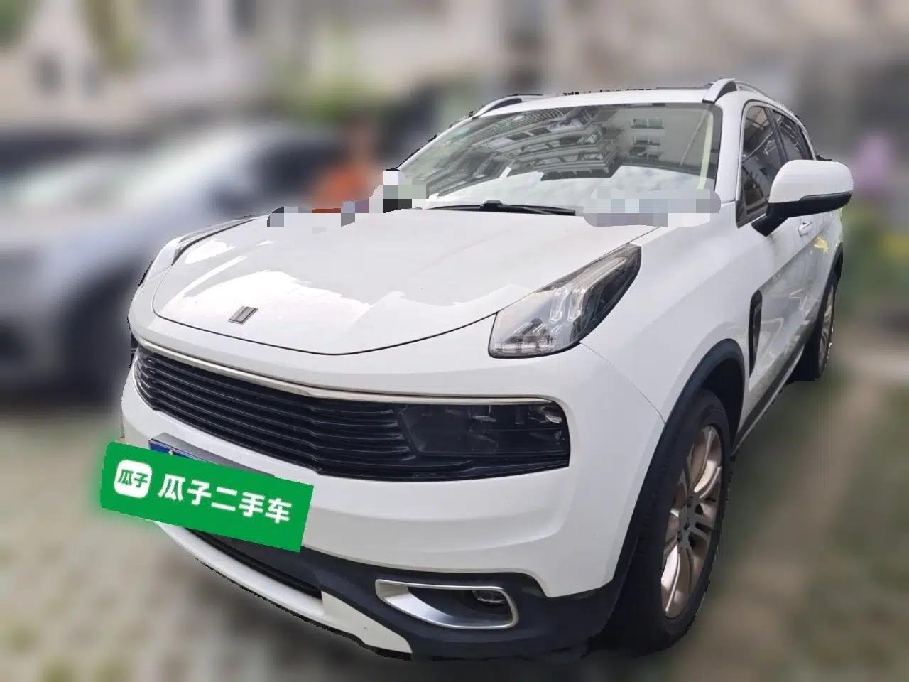 Used Lynk & Co 01 2017 2.0T Two-Wheel Drive Pro Edition — миниатюра 1
