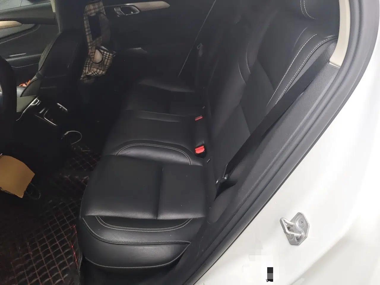 Used Lynk & Co 01 2017 2.0T Two-Wheel Drive Pro Edition — миниатюра 17