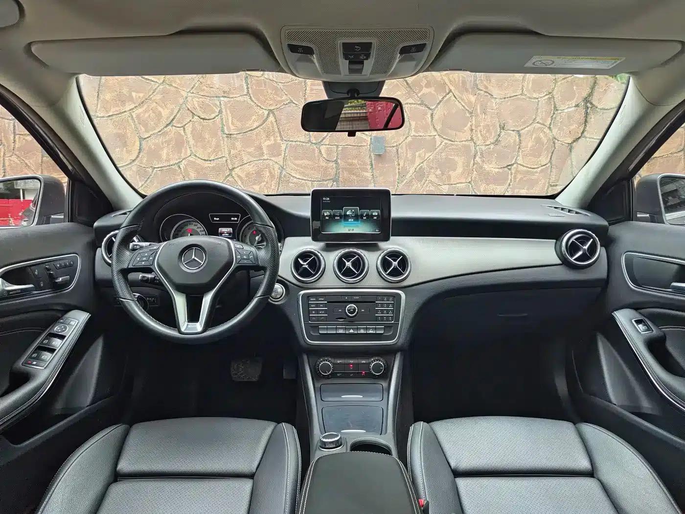 2016 Mercedes-Benz GLA 200 Dynamic — миниатюра 11