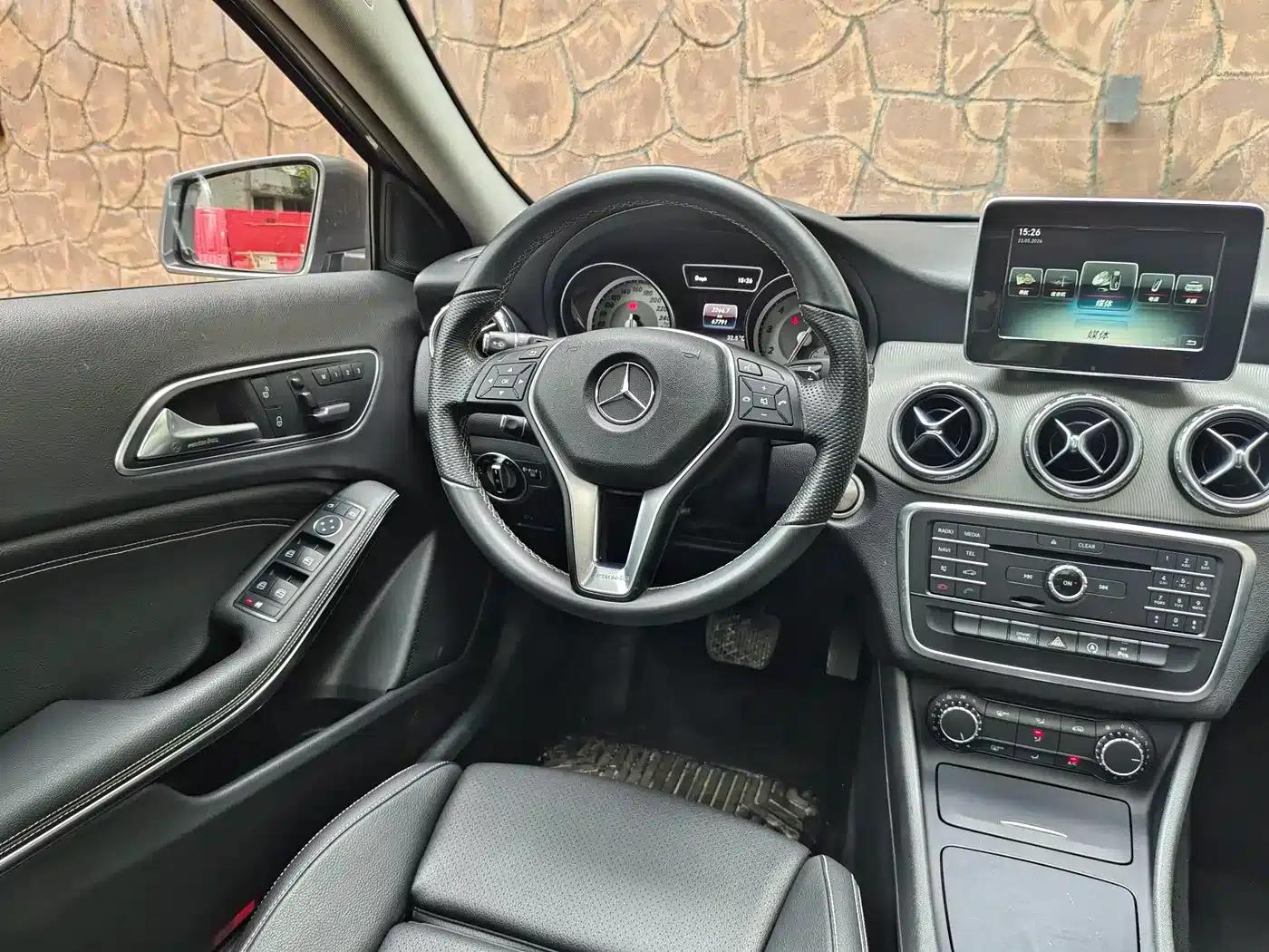2016 Mercedes-Benz GLA 200 Dynamic — миниатюра 13