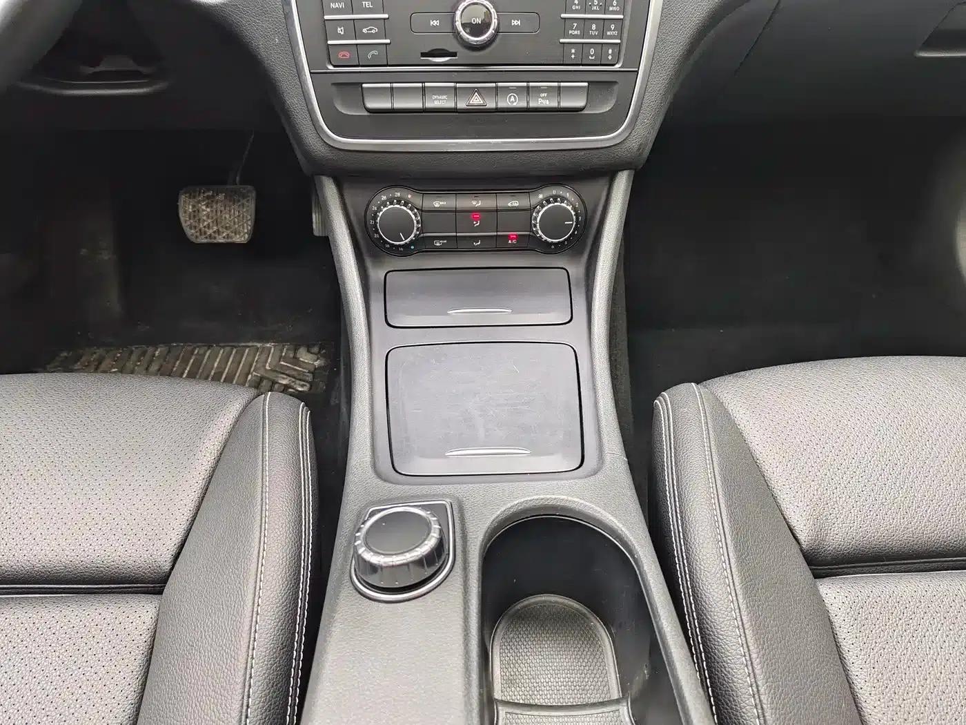2016 Mercedes-Benz GLA 200 Dynamic — миниатюра 16