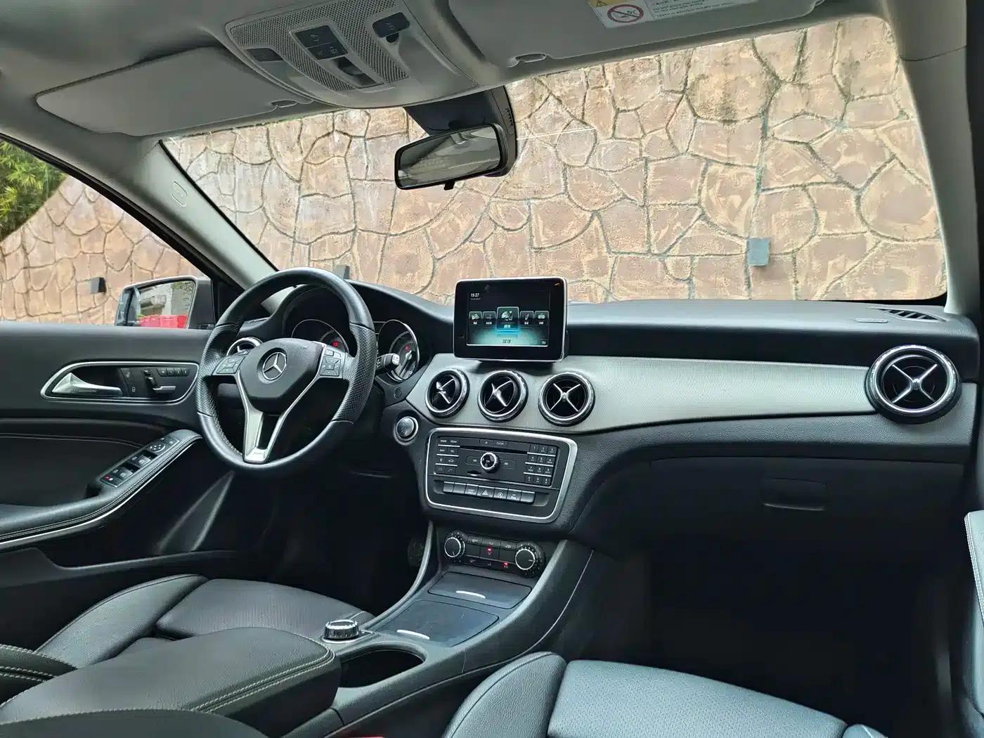 2016 Mercedes-Benz GLA 200 Dynamic — миниатюра 17