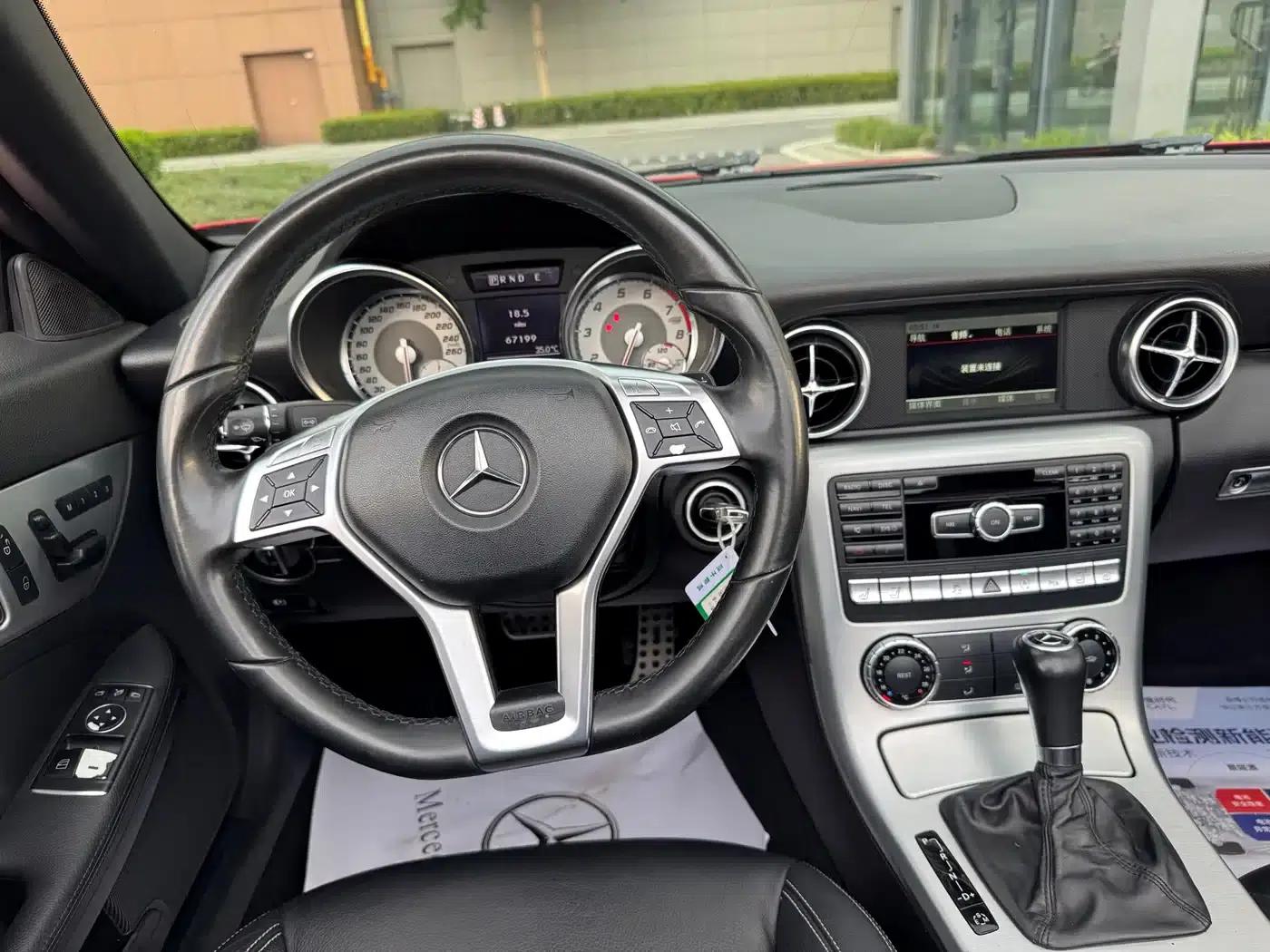 Mercedes-Benz SLK-Class 2011 SLK 200 Fashion Edition — миниатюра 9