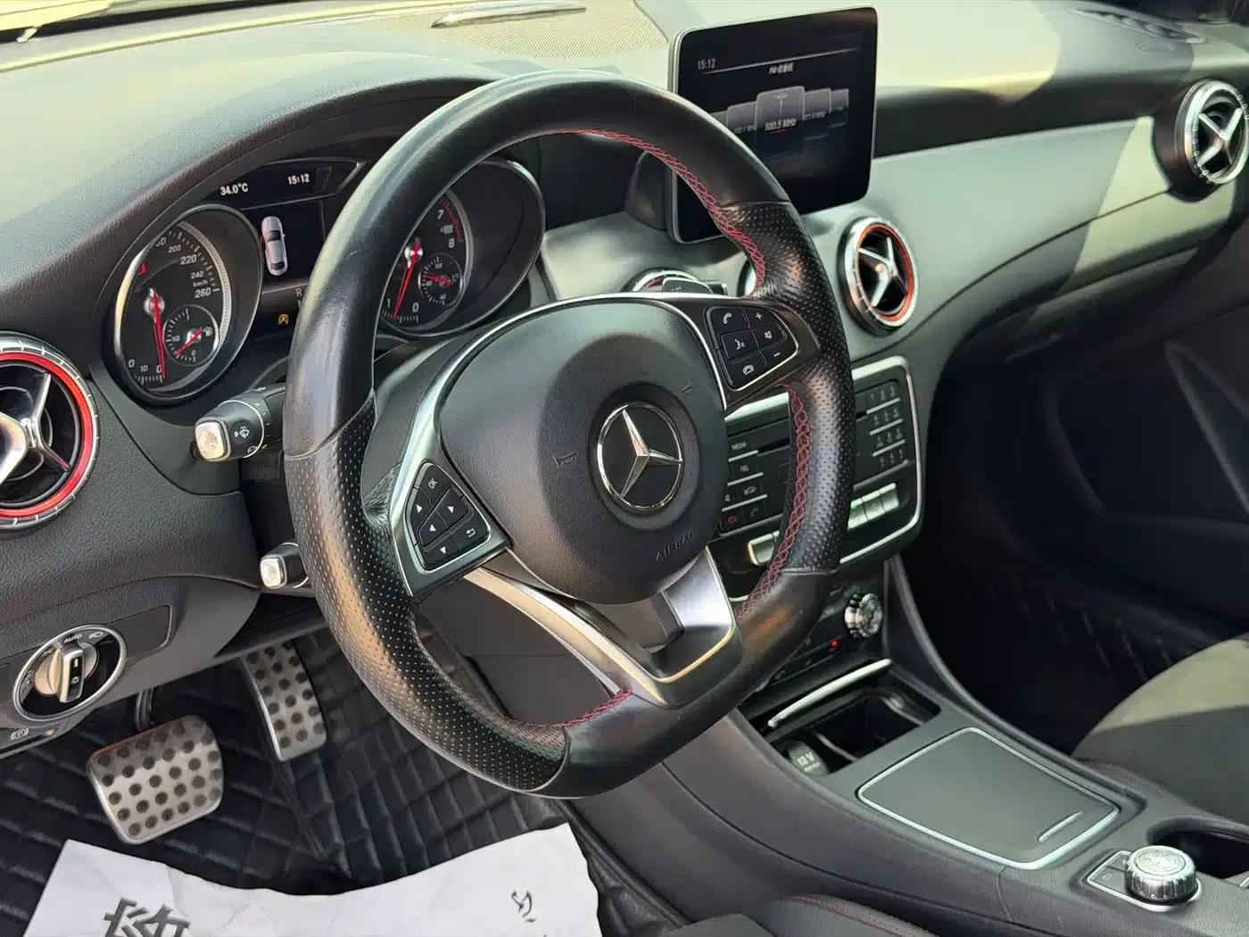 Imported Mercedes-Benz CLA 2017 CLA 220 4MATIC — миниатюра 8