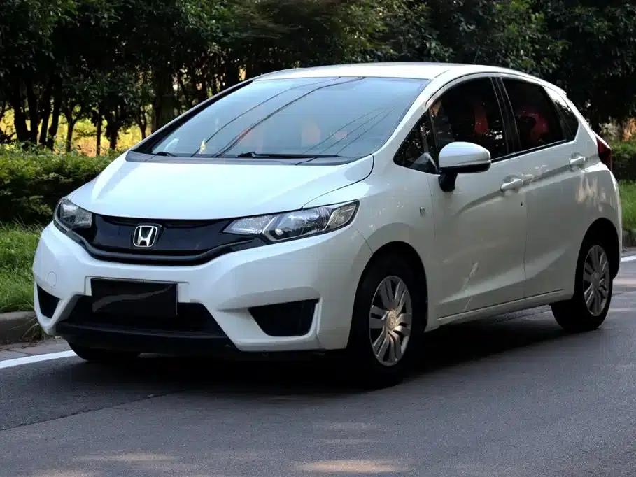 Honda Fit 2016 1.5L LX Manual Comfort Model — миниатюра 1
