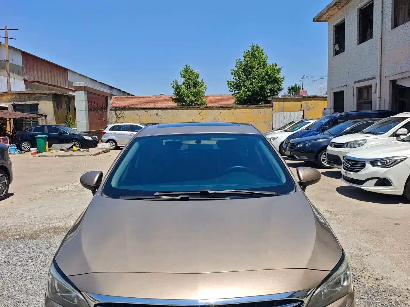 Buick Verano 2018 Sedan 15S Automatic Entry-Level — миниатюра 2