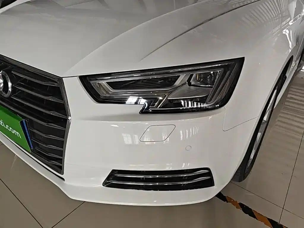 Audi A4L 2017 Plus 40 TFSI Fashion Edition — миниатюра 24