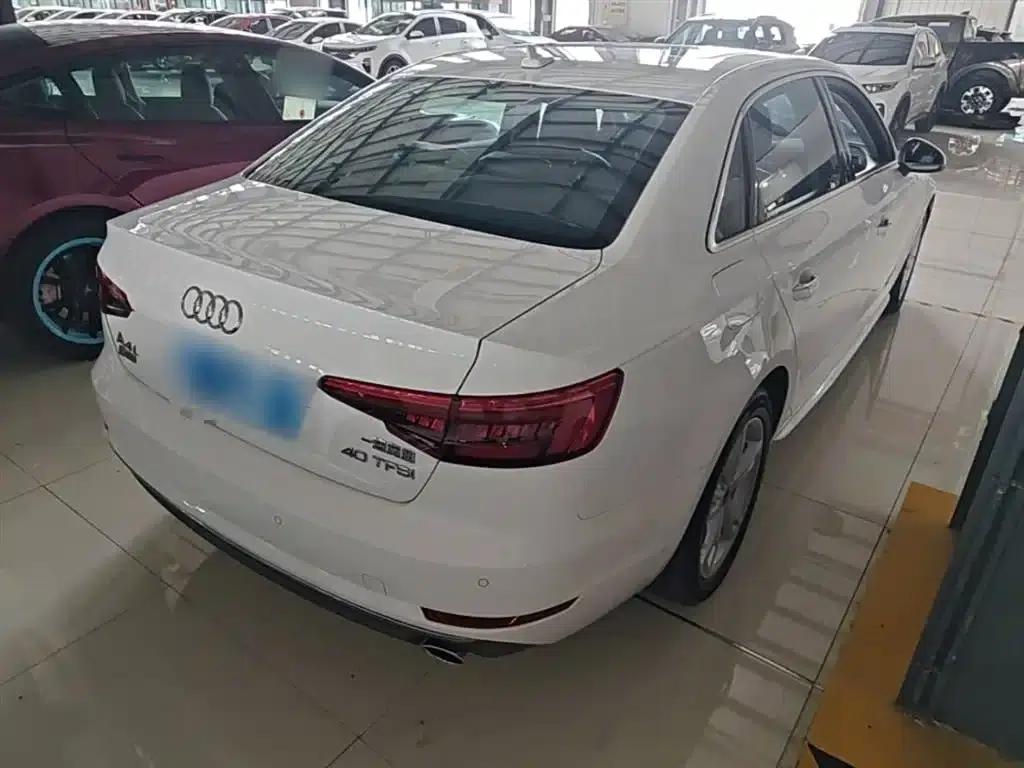 Audi A4L 2017 Plus 40 TFSI Fashion Edition — миниатюра 7