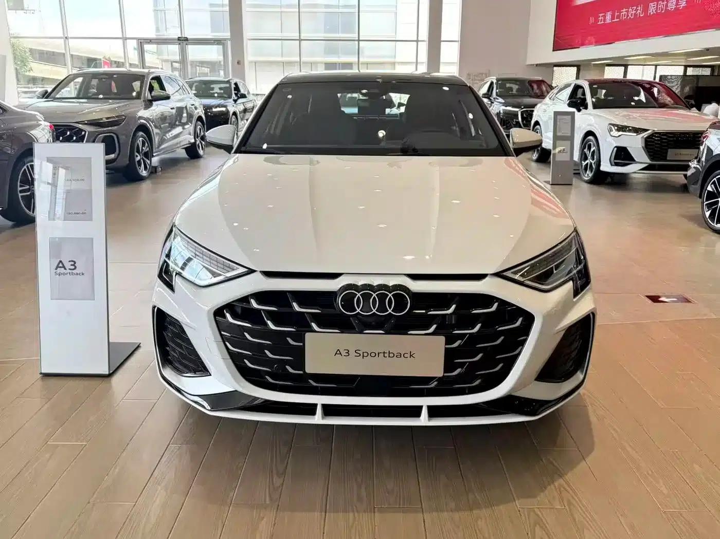 Audi A3 2026 Sportback 35TFSI Flying Spur Luxury Edition — миниатюра 2