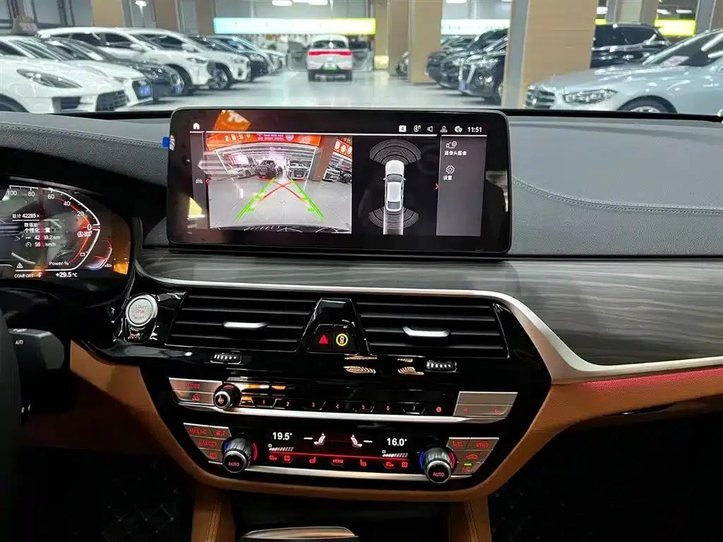 2022 BMW 6 Series GT 630i Luxury Design Package — миниатюра 13