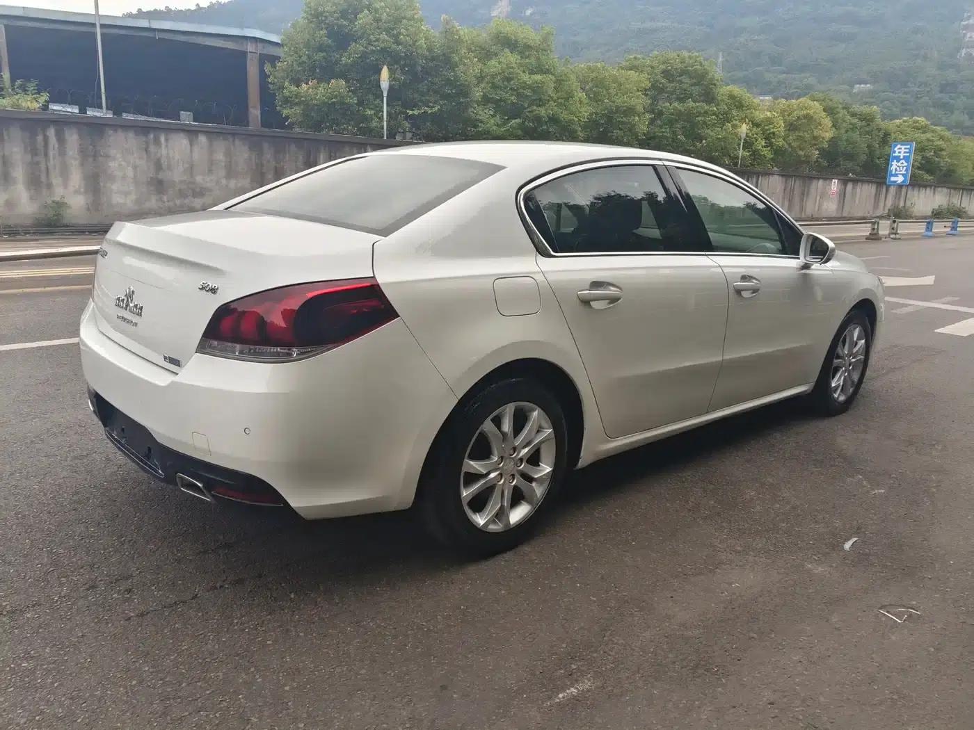 Peugeot 508 2015 1.6THP Automatic Premium Edition — миниатюра 9