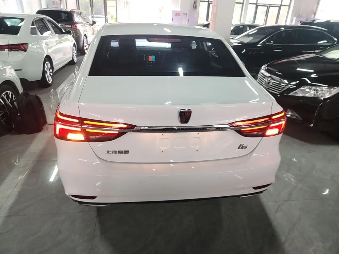 Used Roewe i6 2020 PLUS 1.6L CVT 4G Connected Glory Flagship Edition — миниатюра 5
