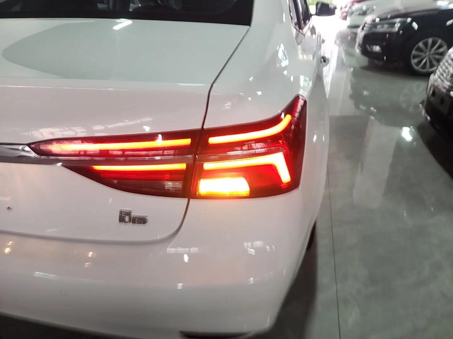Used Roewe i6 2020 PLUS 1.6L CVT 4G Connected Glory Flagship Edition — миниатюра 9