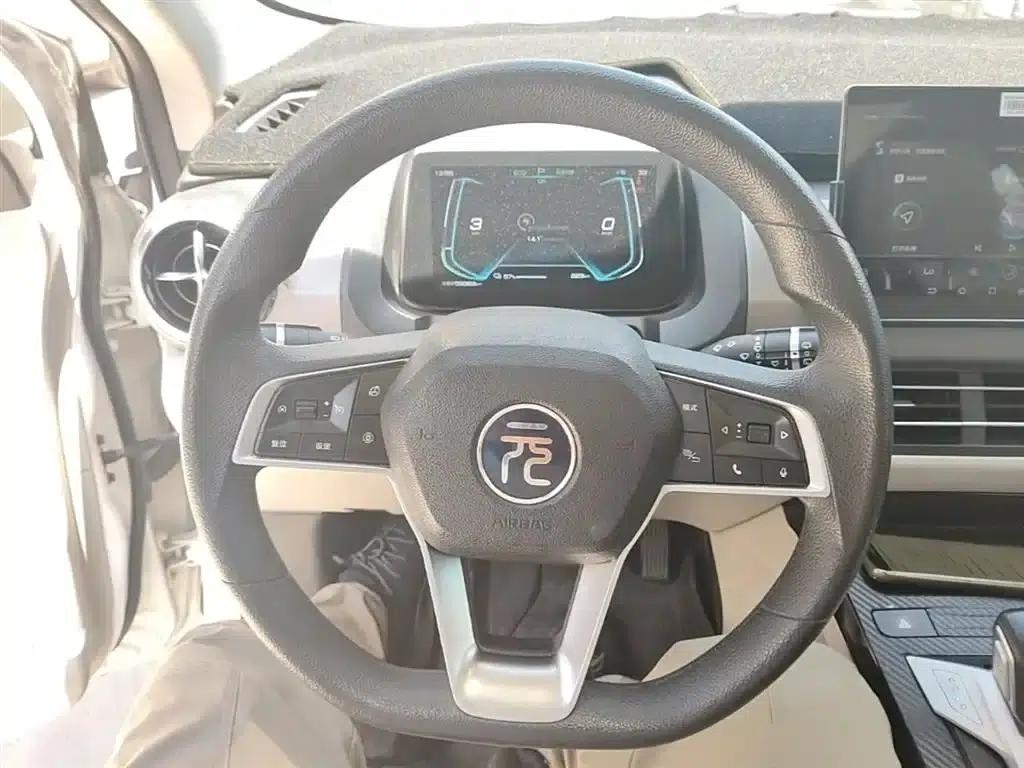 Yuan Pro 2021 401KM Premium — миниатюра 11