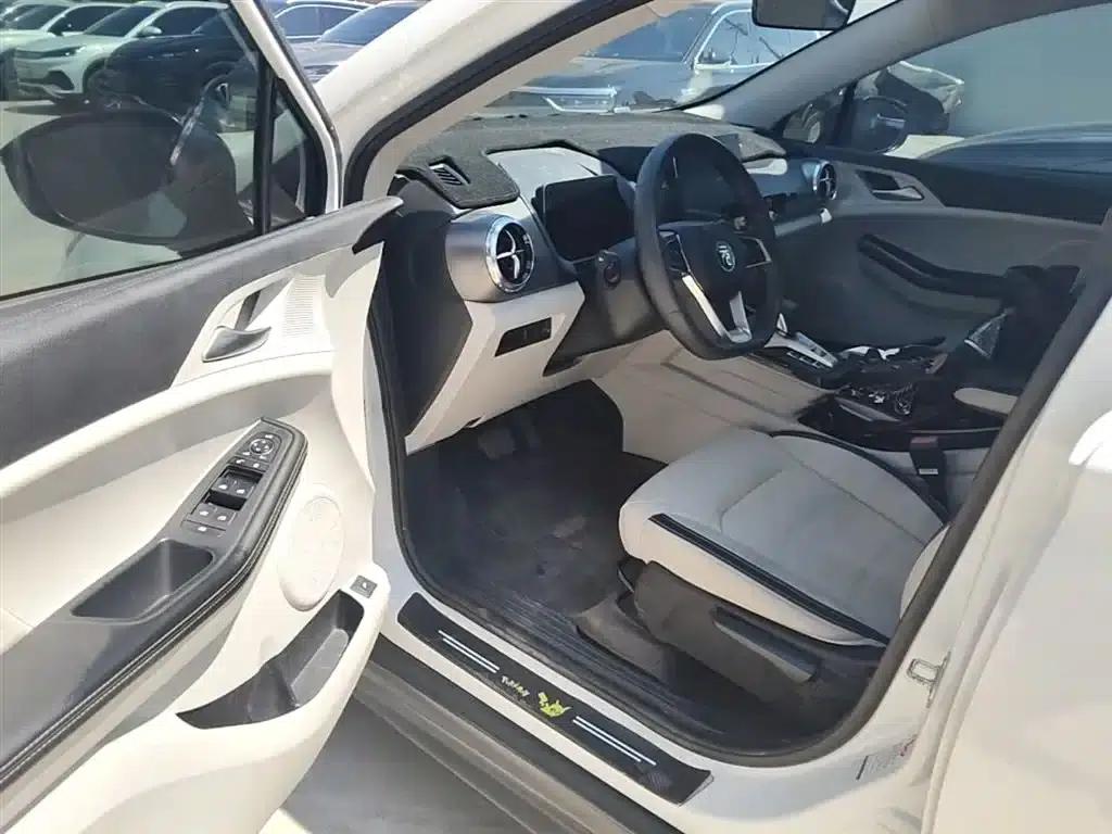 Yuan Pro 2021 401KM Premium — миниатюра 16