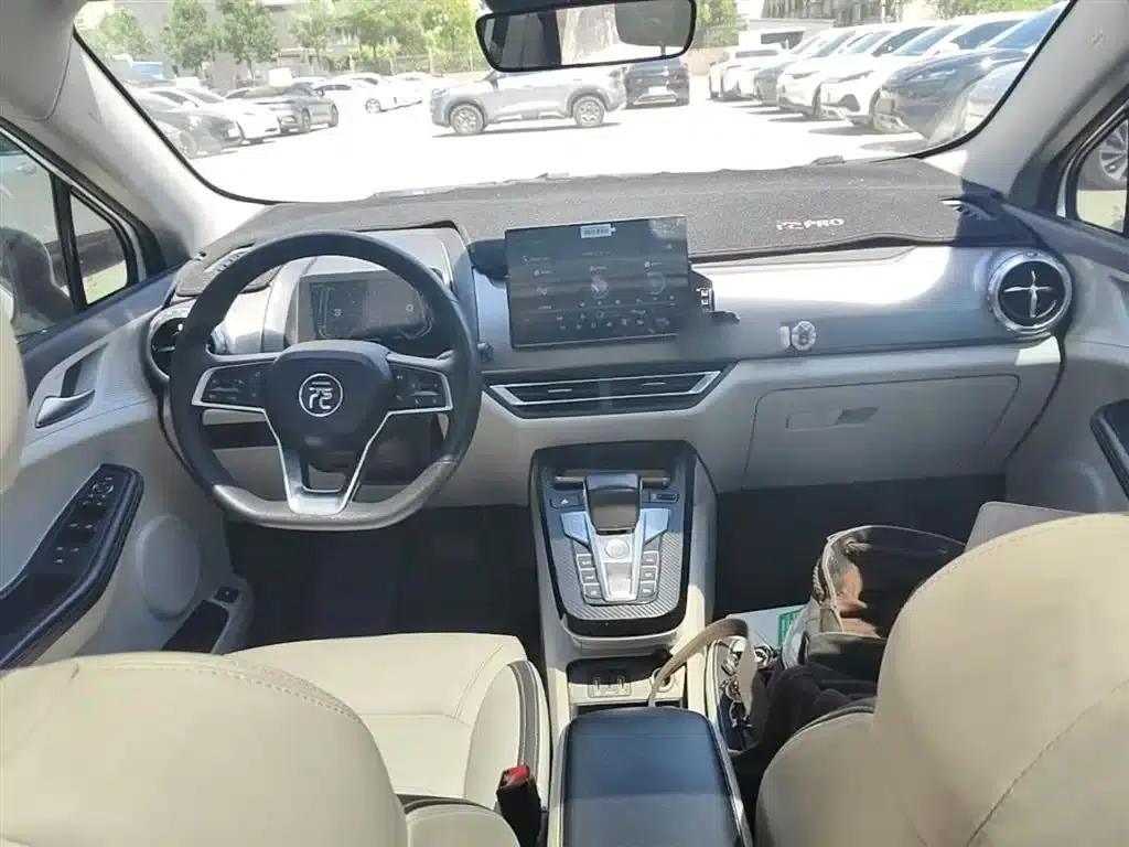 Yuan Pro 2021 401KM Premium — миниатюра 10