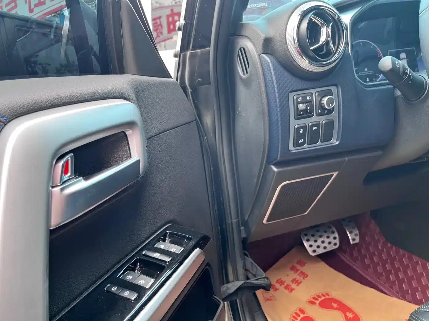 Beijing BJ40 2024 2.0D Blade Hero Glory Edition — миниатюра 7