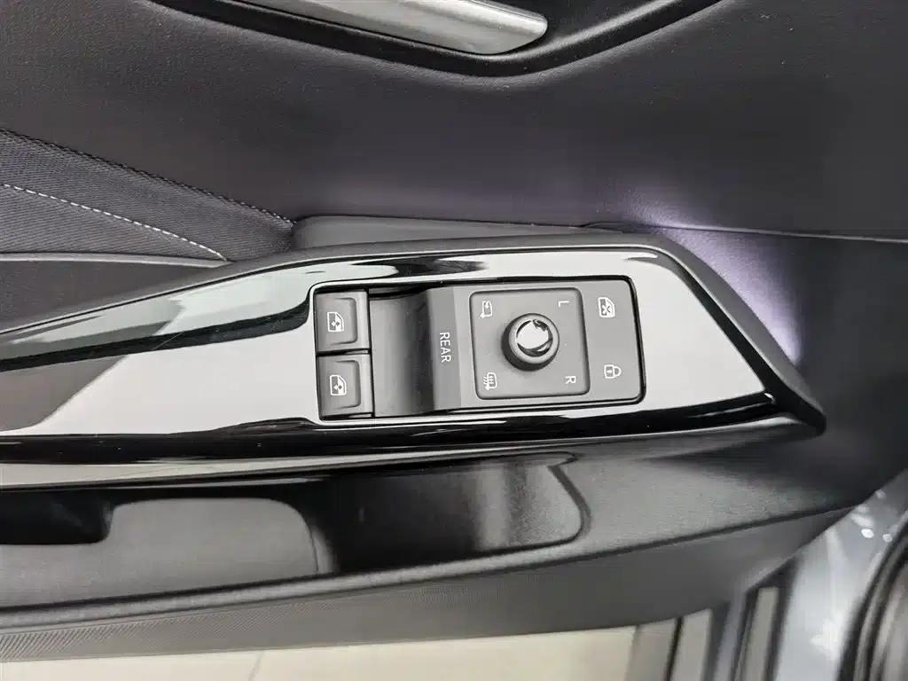Volkswagen ID.3 2024 Pure Smart Edition — миниатюра 9