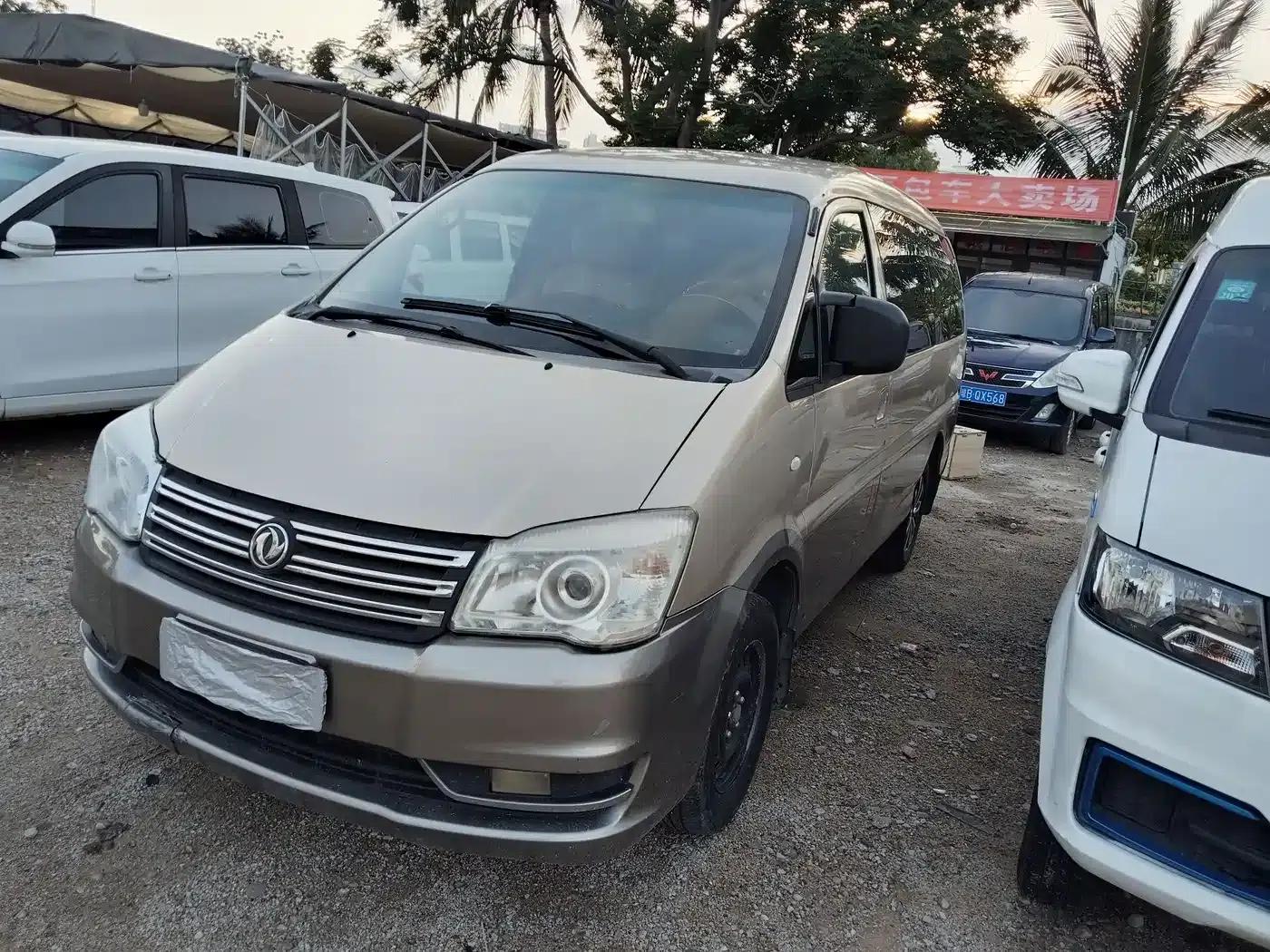 Lingzhi 2017 M3L 1.6L 7-seater Comfort Model — миниатюра 1