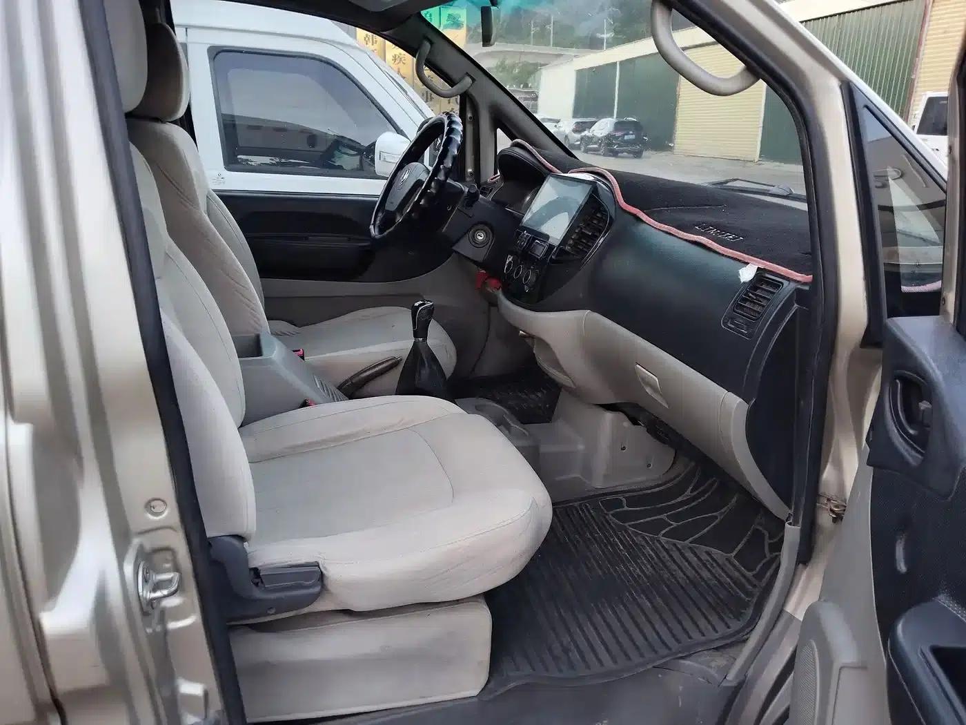 Lingzhi 2017 M3L 1.6L 7-seater Comfort Model — миниатюра 5