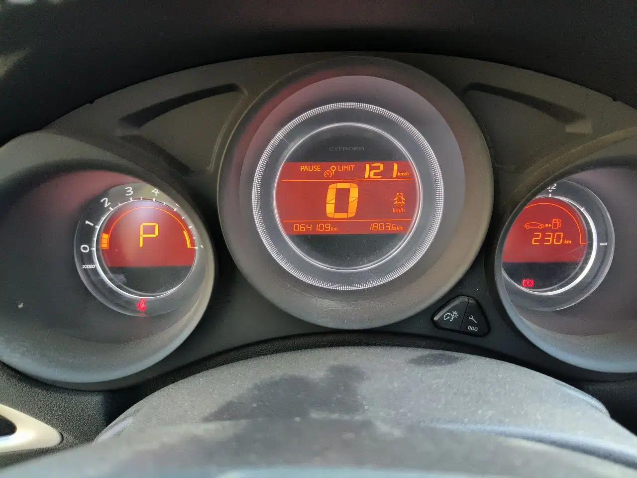 Citroen C4L 2015 1.8L Automatic Luxury Edition — миниатюра 11