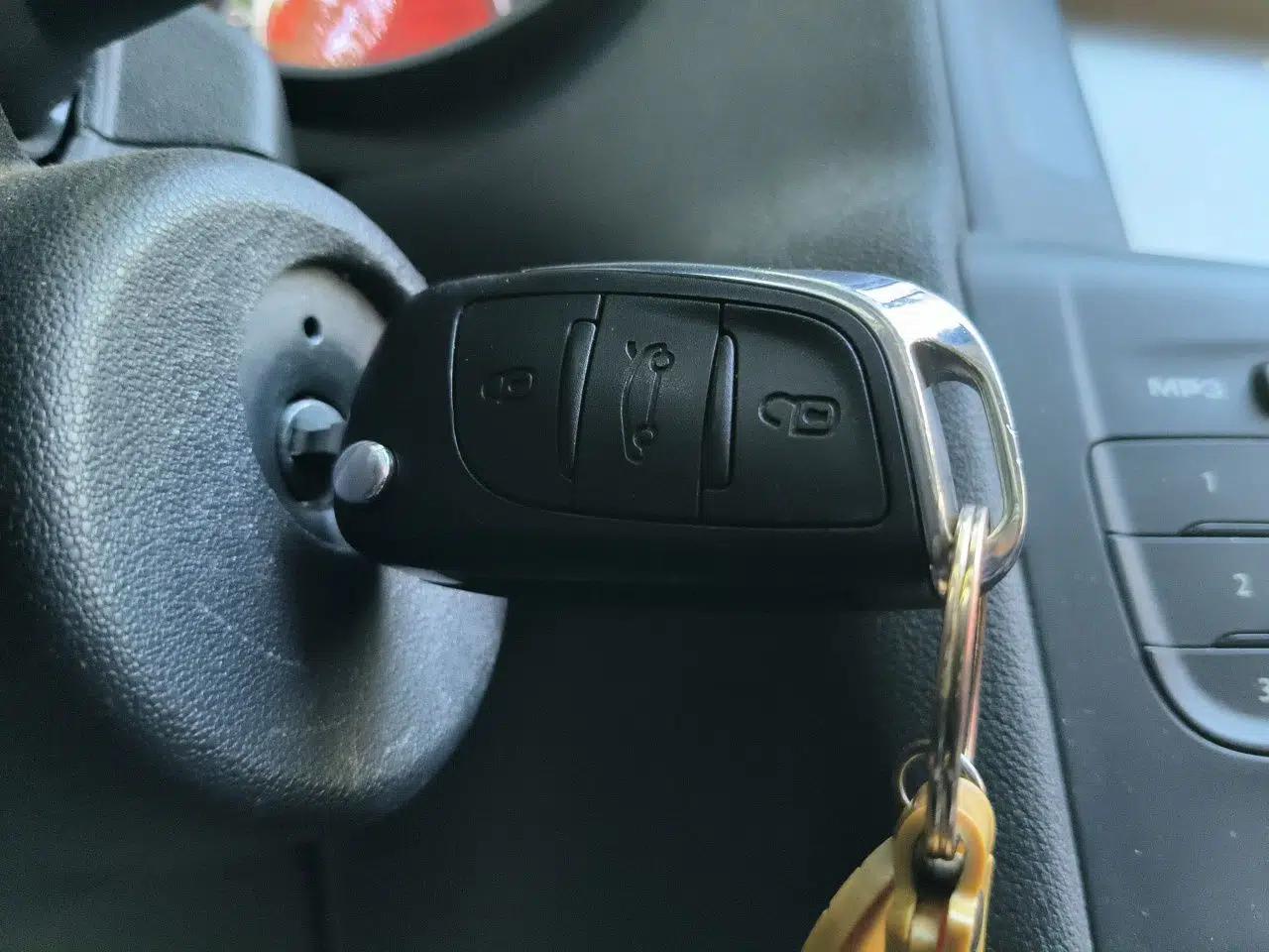 Citroen C4L 2015 1.8L Automatic Luxury Edition — миниатюра 17