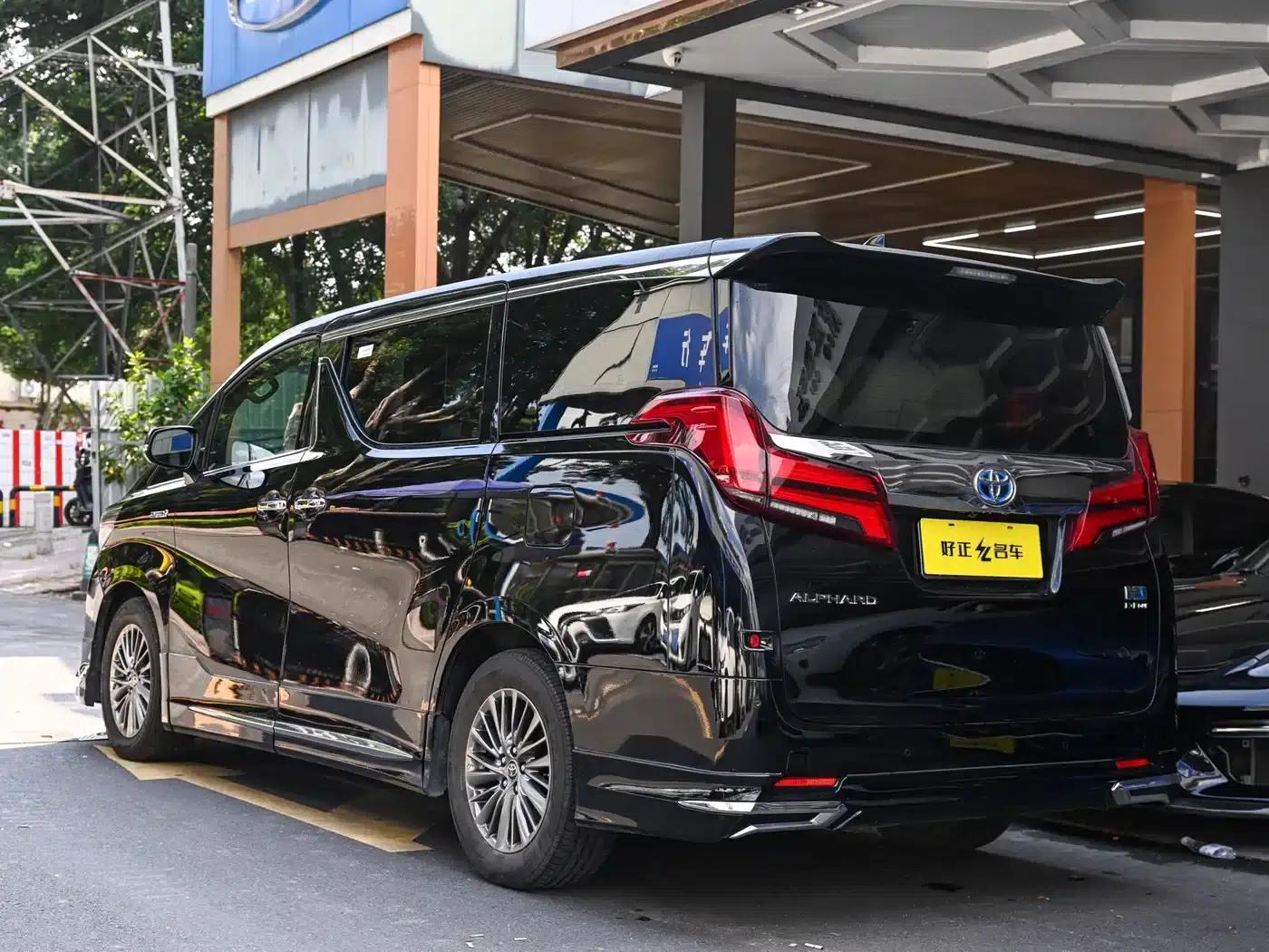 2020 Alphard Hybrid 2.5L Luxury Edition — миниатюра 3