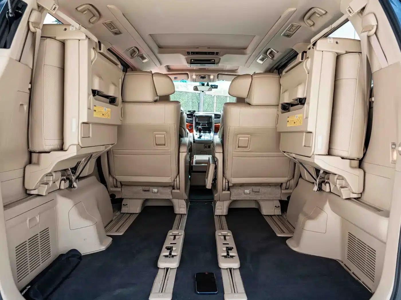 2011 Alphard 3.5L Luxury Edition — миниатюра 18