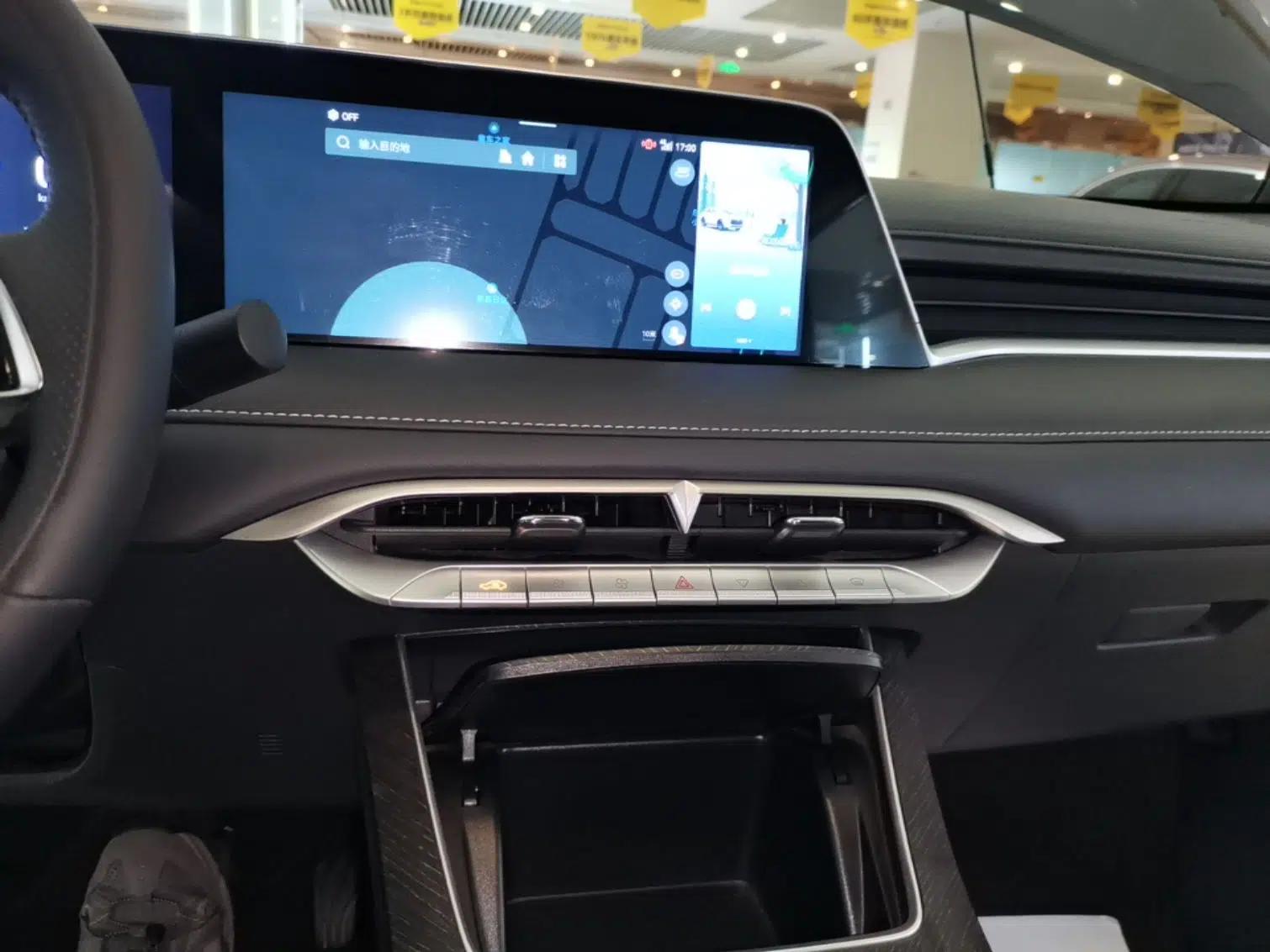 Venucia V DD-i 2023 60km iD Version — миниатюра 15