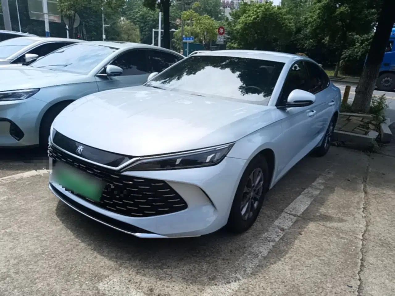 BYD Qin L 2024 DM-i 80KM Leading Model — миниатюра 1