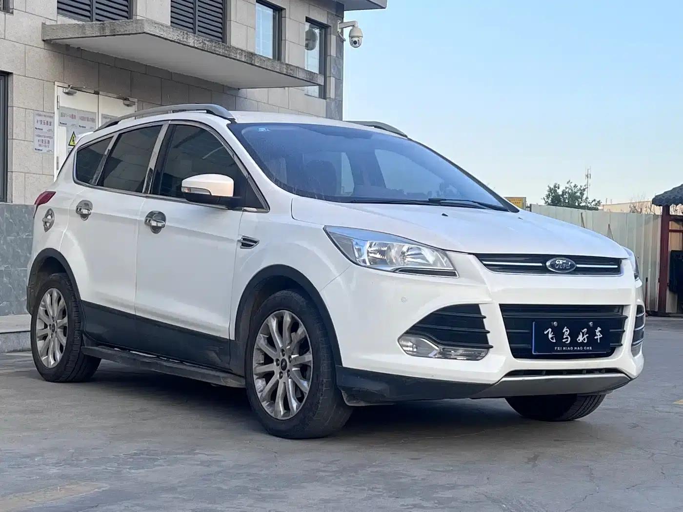 Ford Kuga 2015 1.5L GTDi 2WD Comfort Model — миниатюра 3