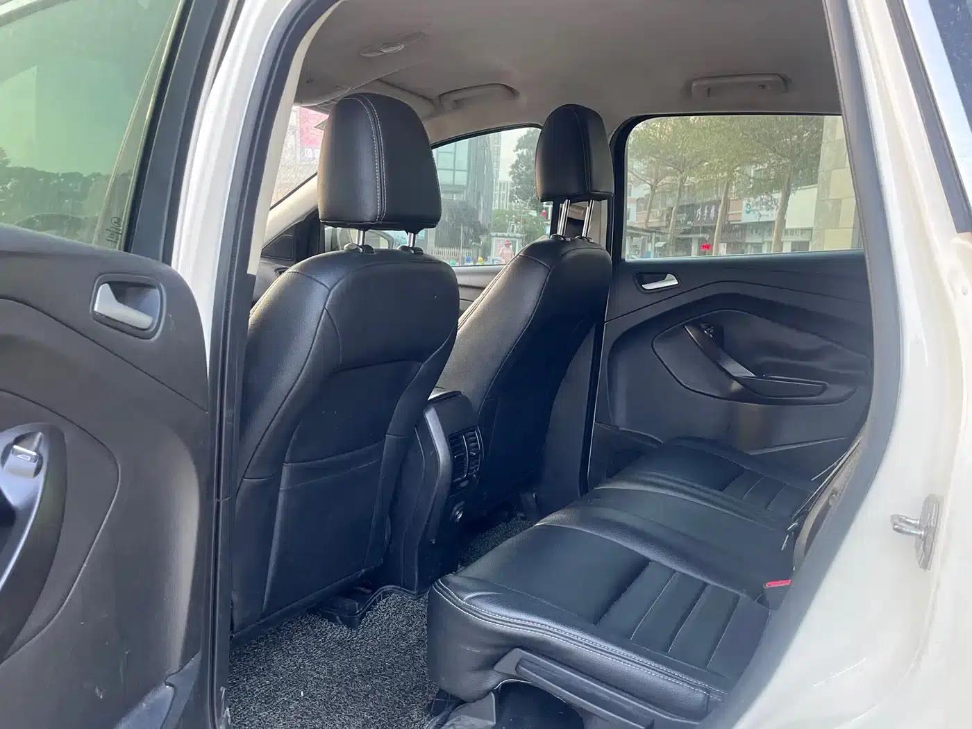Ford Kuga 2015 1.5L GTDi 2WD Comfort Model — миниатюра 7