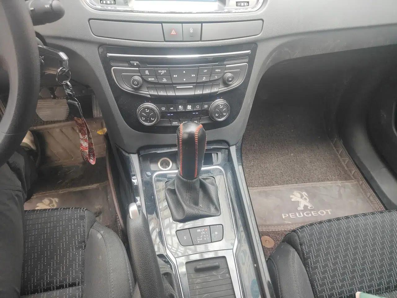 Peugeot 508 2012 2.0L Automatic Sunroof Classic Edition — миниатюра 14