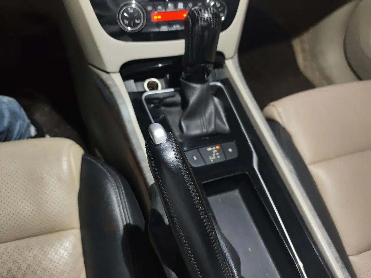 Peugeot 508 2011 2.3L Automatic Classic Edition — миниатюра 14