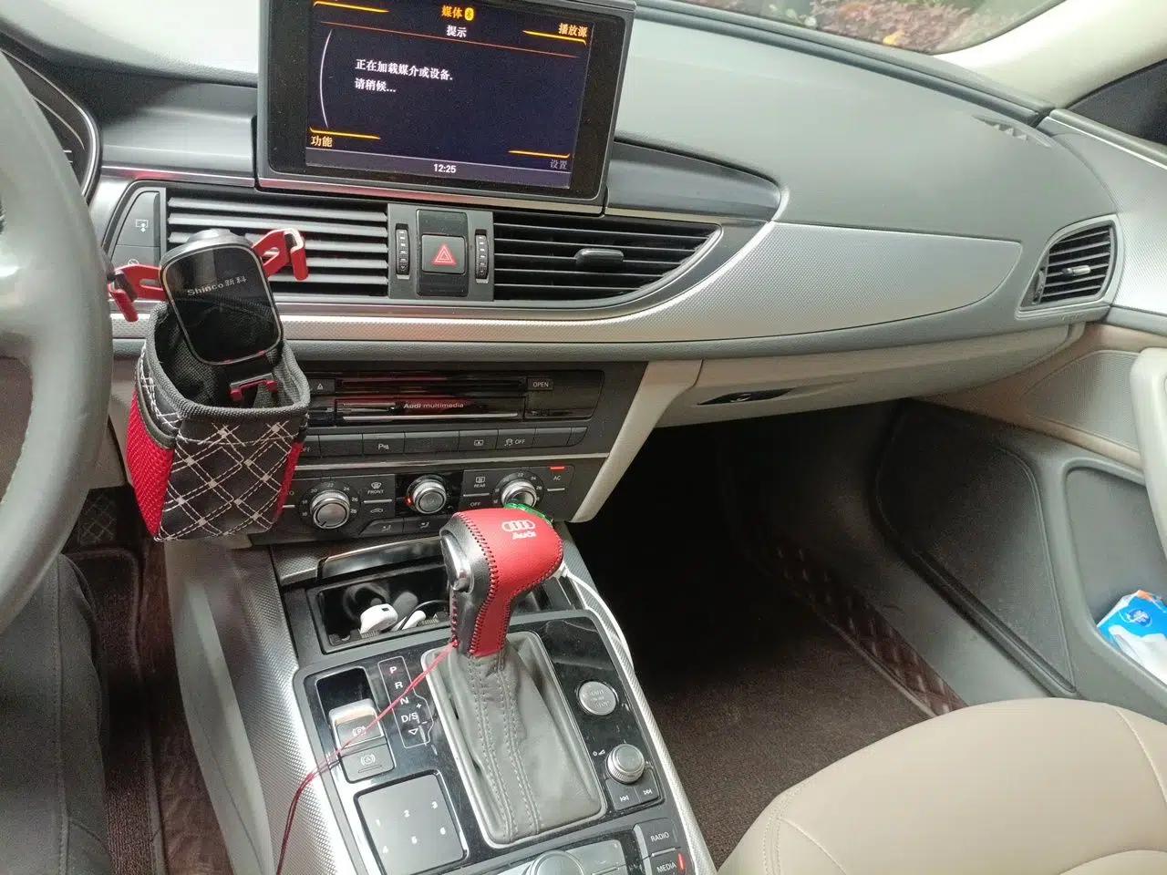 Audi A6L 2012 TFSI Standard Model — миниатюра 13