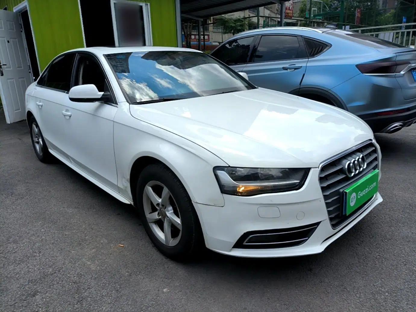 Audi A4L 2013 30 TFSI Automatic Comfort Model — миниатюра 3
