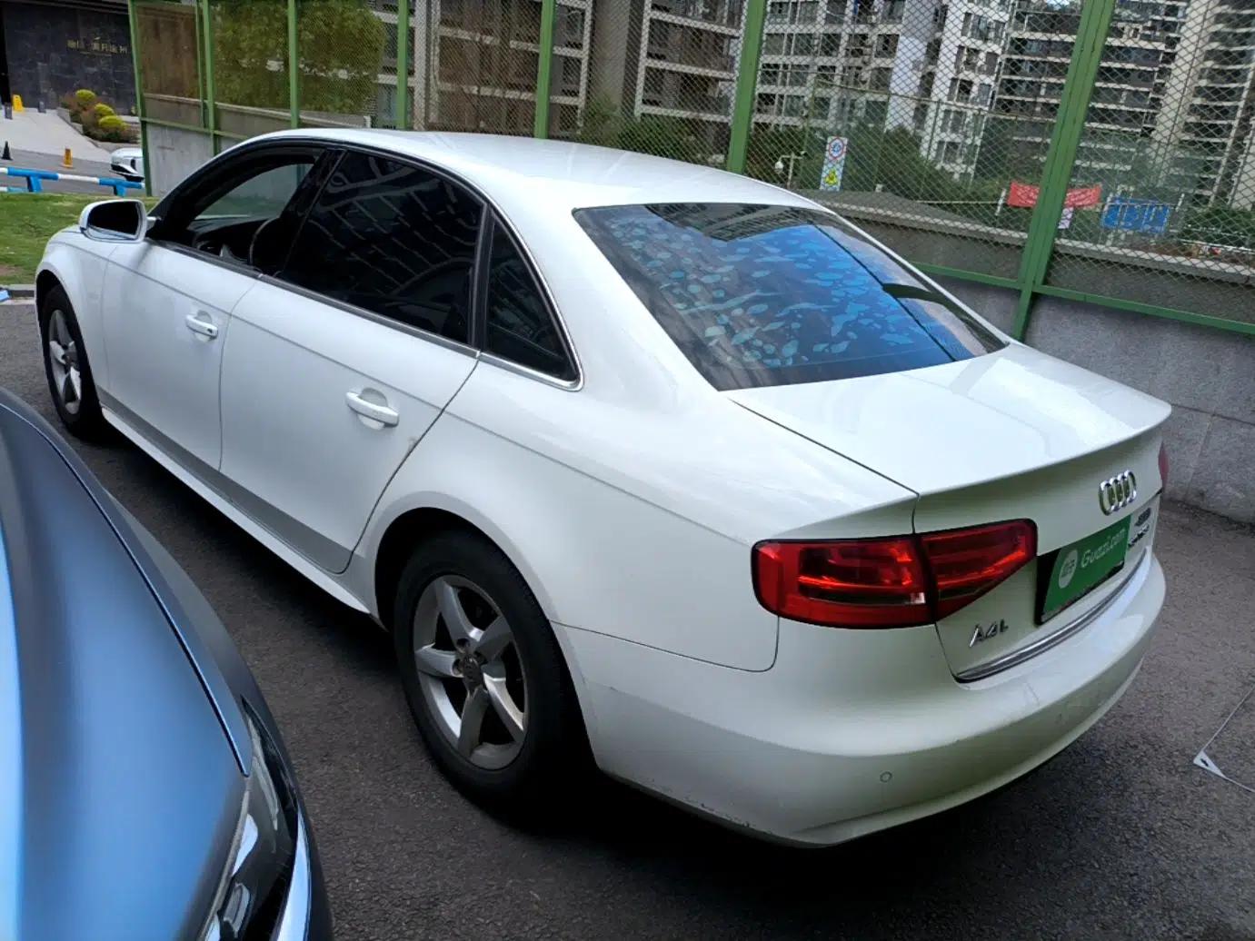 Audi A4L 2013 30 TFSI Automatic Comfort Model — миниатюра 4